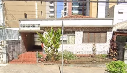 Casa com 3 Quartos e 4 banheiros à Venda