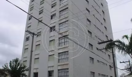 Apartamento á venda em Cambuci com 1 vaga de garagem