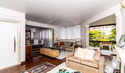 APARTAMENTO NA REGIÃO DE MOEMA