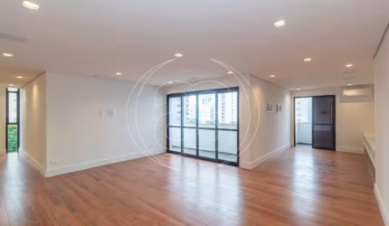 APARTAMENTO NA REGIÃO DE MOEMA