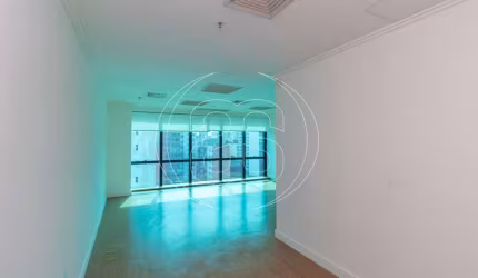 Sala Comercial Excepcional em Indianópolis - 105m², 3 Vagas e Próximo ao Metrô e Parque Ibirapuera!