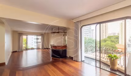 APARTAMENTO NA REGIÃO DE MOEMA