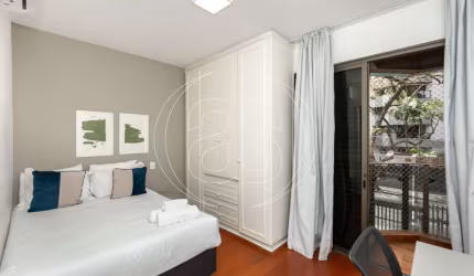 APARTAMENTO A VENDA COM SUÍTE E VAGAS DE GARAGEM NA VILA MARIANA