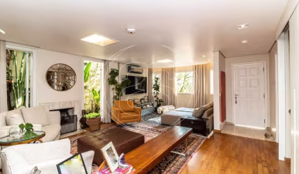 Casa Condomínio com Piscina, 4 Suítes e 4 vagas à Venda 423m² por R$ 5.000.000 no Alto da Boa Vista