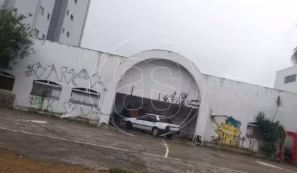 TERRENO COMERCIAL - AV. VEREADOR JOSÉ DINIZ - 467 M²