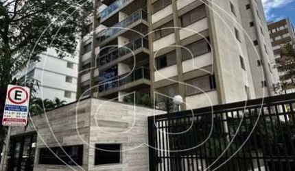 APARTAMENTO NA REGIÃO DE MOEMA