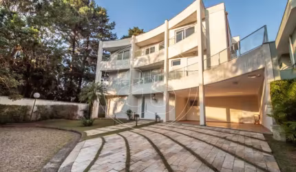Casa em Condomínio para venda e locação na Chácara Monte Alegre, São Paulo - SP.