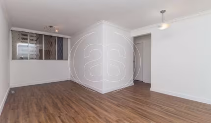 APARTAMENTO REFORMADO COM SUITE NO ED ROSEANA - 78m²