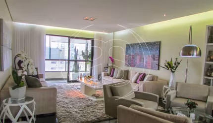 APARTAMENTO EM MOEMA ÍNDIOS - 250m² úteis! 4 VAGAS!