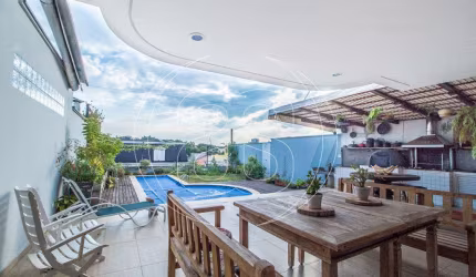 Palacete com 594m² úteis