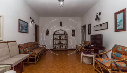 CASA DE ESQUINA NO PLANALTO PAULISTA