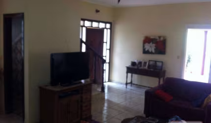 Casa com 3 dormitórios à venda, 180 m² por R$ 590.000,00 - Jardim Califórnia - Ribeirão Preto/SP