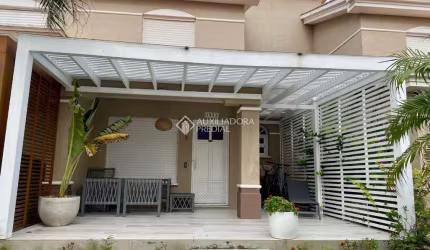 Casa em condomínio fechado com 2 quartos à venda na Avenida Paraguassu, 725, Centro, Xangri-Lá, 80 m2 por R$ 950.000