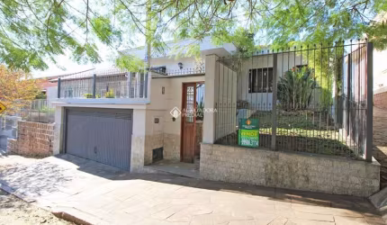 Casa com 3 quartos à venda na Rua Gustavo Schmidt, 615, Três Figueiras, Porto Alegre, 309 m2 por R$ 1.400.000