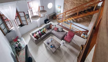 Casa com 3 quartos à venda na Rua Comendador Coruja, 389, Floresta, Porto Alegre, 420 m2 por R$ 950.000