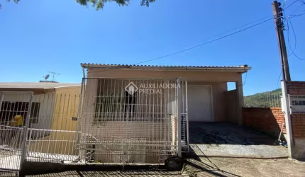 Casa em condomínio fechado com 4 quartos à venda na Rua Rafael Clark, 476, Partenon, Porto Alegre, 400 m2 por R$ 380.000