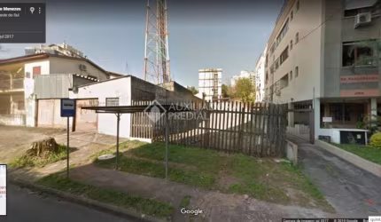 Terreno em condomínio fechado à venda na Rua Bezerra de Menezes, 384, Passo da Areia, Porto Alegre, 372 m2 por R$ 740.000