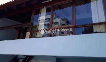 Casa com 7 quartos à venda na Rua Casemiro de Abreu, 876, Boa Vista, Porto Alegre, 268 m2 por R$ 1.100.000
