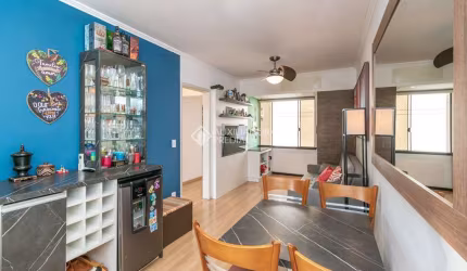 Apartamento com 2 quartos à venda na Rua Carazinho, 435, Petrópolis, Porto Alegre, 60 m2 por R$ 419.000