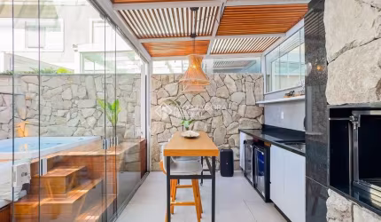 Casa em condomínio fechado com 4 quartos à venda na Rua Gralha Azul, 555, Jardim Carvalho, Porto Alegre, 196 m2 por R$ 1.960.000
