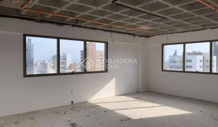 Sala comercial à venda na Avenida Lageado, 1212, Petrópolis, Porto Alegre, 41 m2 por R$ 560.000