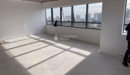 Sala comercial à venda na Avenida Doutor Nilo Peçanha, 3245, Chácara das Pedras, Porto Alegre, 57 m2 por R$ 750.000