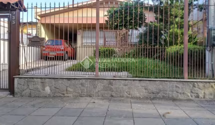Casa em condomínio fechado com 4 quartos à venda na Avenida Alberto Pasqualini, 935, Jardim Itu Sabará, Porto Alegre, 300 m2 por R$ 800.000