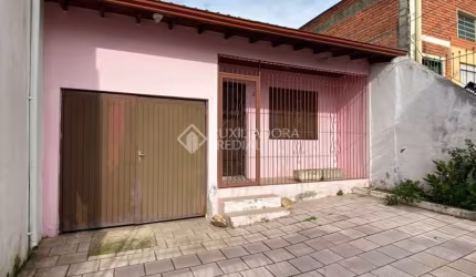 Casa com 3 quartos à venda na Rua Conde da Figueira, 63, Chácara das Pedras, Porto Alegre, 125 m2 por R$ 400.000