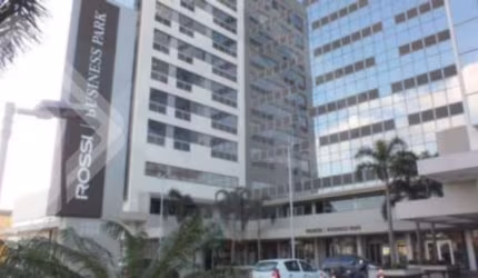 Sala comercial à venda na Avenida Ipiranga, 7454, Jardim Botânico, Porto Alegre, 54 m2 por R$ 475.000