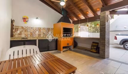Casa em condomínio fechado com 3 quartos à venda na Rua Artigas, 191, Petrópolis, Porto Alegre, 298 m2 por R$ 1.180.000