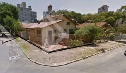 Terreno à venda na Rua Carlos Legori, 110, Passo da Areia, Porto Alegre, 300 m2 por R$ 1.400.000