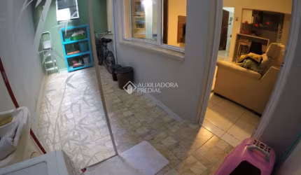 Apartamento com 1 quarto à venda na Rua Coronel Fernando Machado, 915, Centro Histórico, Porto Alegre, 52 m2 por R$ 240.000