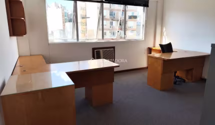 Sala comercial à venda na Rua Washington Luiz, 862, Centro Histórico, Porto Alegre, 37 m2 por R$ 140.000