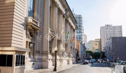 Apartamento com 2 quartos à venda na Rua Duque de Caxias, 798, Centro Histórico, Porto Alegre, 67 m2 por R$ 245.000