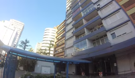 Apartamento com 3 quartos à venda na Avenida Mauá, 841, Centro Histórico, Porto Alegre, 156 m2 por R$ 680.000