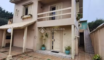 Casa com 3 quartos à venda na Rua Recife, 91, Sumaré, Alvorada, 250 m2 por R$ 600.000