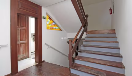 Casa com 4 quartos à venda na Avenida Montenegro, 192, Petrópolis, Porto Alegre, 350 m2 por R$ 870.000