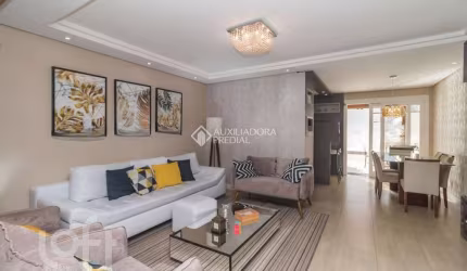 Casa com 3 quartos à venda na Rua Lemuria, 72, Ipanema, Porto Alegre, 179 m2 por R$ 920.000
