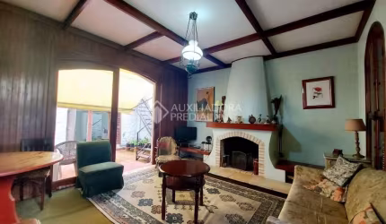 Casa em condomínio fechado com 4 quartos à venda na Rua Professor Ivo Corseuil, 129, Petrópolis, Porto Alegre, 400 m2 por R$ 1.500.000