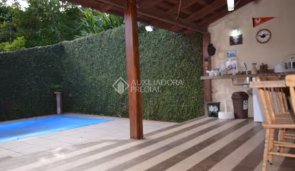 Casa em condomínio fechado com 3 quartos à venda na Rua Altos da Amapá, 105, Vila Nova, Porto Alegre, 300 m2 por R$ 1.360.000