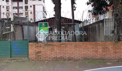 Terreno em condomínio fechado à venda na Rua Itararé, 186, Jardim São Pedro, Porto Alegre, 328 m2 por R$ 520.000