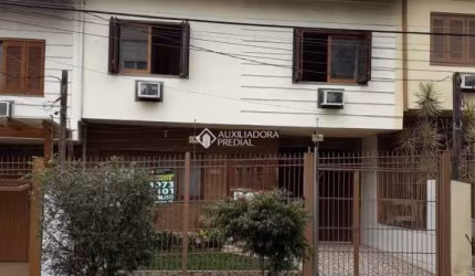 Casa com 3 quartos à venda na Rua Madre Bárbara Maix, 445, Jardim Itu Sabará, Porto Alegre, 144 m2 por R$ 745.000