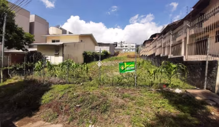 Terreno à venda na Rua Roberto João Deitos, 999, Nossa Senhora da Saúde, Caxias do Sul, 360 m2 por R$ 300.000