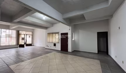 Ponto comercial à venda na Beco Ernesto Giacomet, 1045, Exposição, Caxias do Sul, 192 m2 por R$ 900.000
