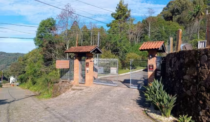 Terreno em condomínio fechado à venda na Rua Travessão Thompson Flores, 1617, Nossa Senhora da Saúde, Caxias do Sul, 1518 m2 por R$ 690.000