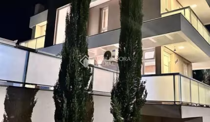 Casa com 3 quartos à venda na Rua Rafael de Lorenzi, 1039, Ana Rech, Caxias do Sul, 164 m2 por R$ 1.650.000