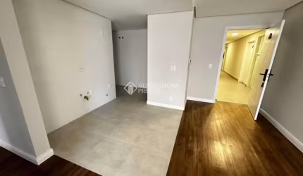 Apartamento com 3 quartos à venda na Oito De Abril, 1158, São José, Canela, 98 m2 por R$ 1.200.000