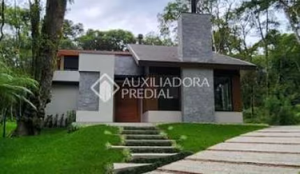 Casa em condomínio fechado com 4 quartos à venda na DAS CANELEIRAS, 330, Mato Queimado, Gramado, 376 m2 por R$ 4.800.000