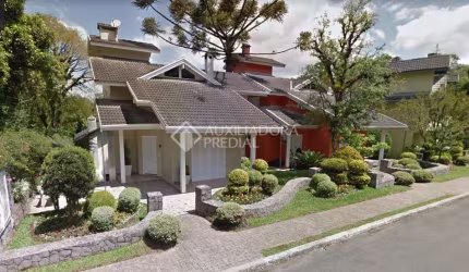 Casa com 3 quartos à venda na BRUNO ERNESTO RIEGEL, 791, Planalto, Gramado, 137 m2 por R$ 1.500.000