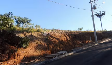 Terreno à venda na waldi kisch, 16, Moura, Gramado, 450 m2 por R$ 480.000